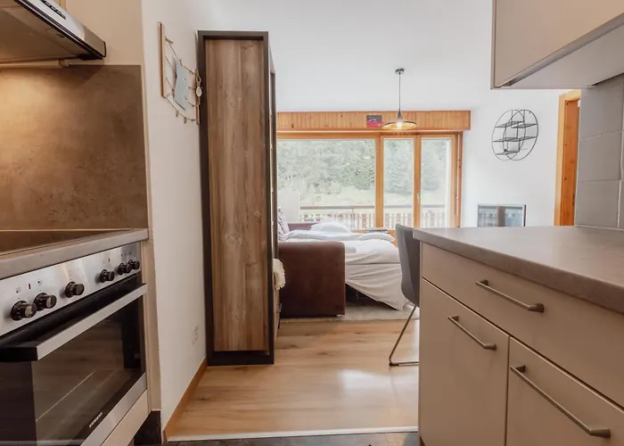 In&out A * Les Collons